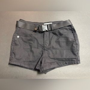 Black shorts size medium‎